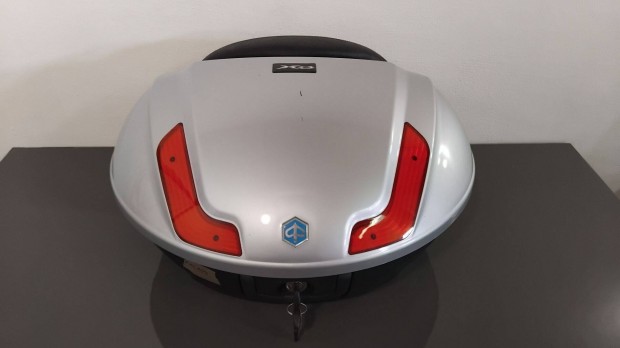 Piaggio X8 Gyri doboz, httmlval