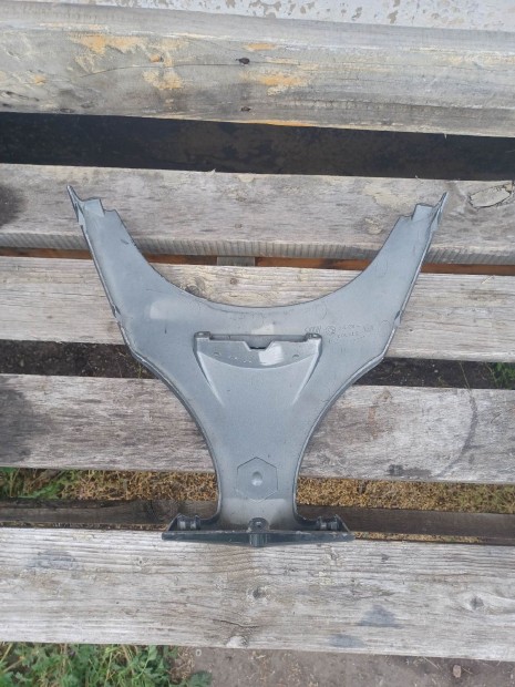 Piaggio X9 200 Első idom betét