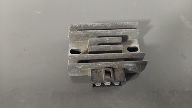 Piaggio X9 200 Evo - Fesz�lts�gszab�lyz�