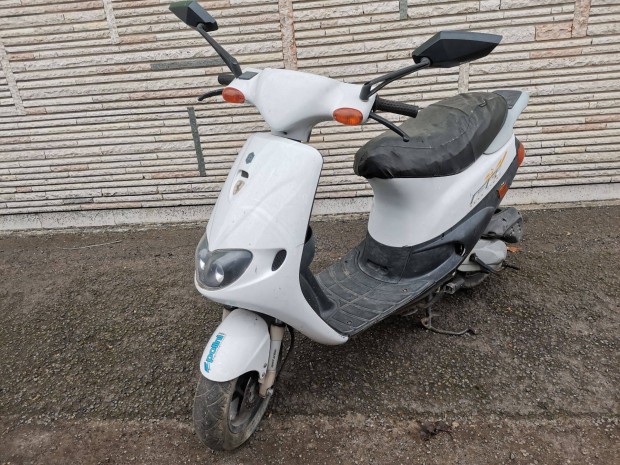 Piaggio ZIP 50/2T FAST Rider bonts