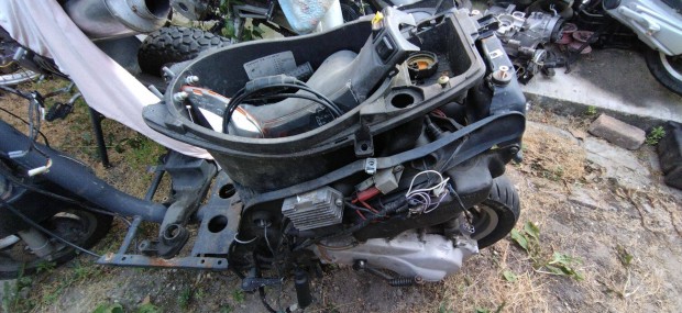 Piaggio Zip 50 2T alkatrszek