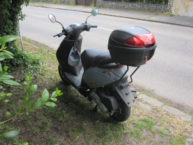 Piaggio Zip a