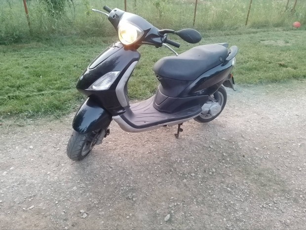 Piaggio fly alkatrészek alkatrész bontás