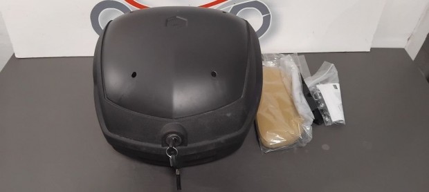 Piaggio gyári doboz, háttámlával