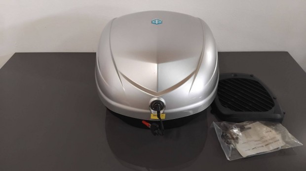 Piaggio gyri doboz, platnival