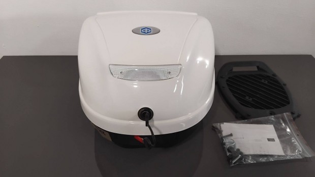 Piaggio gyári doboz, platnival