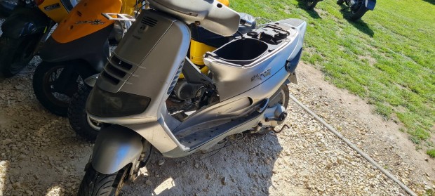 Piaggio skipper 125-150 4t bontott alkatrészek
