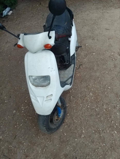 Piaggio typhoon alkatrészek alkatrész bontás