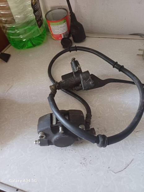 Piaggio zip első tárcsafék munkahenger eladó!