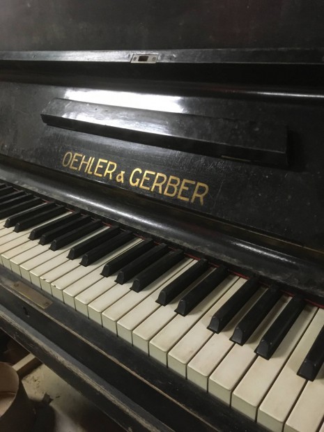 Piann Oehler&Gerber antik zongora