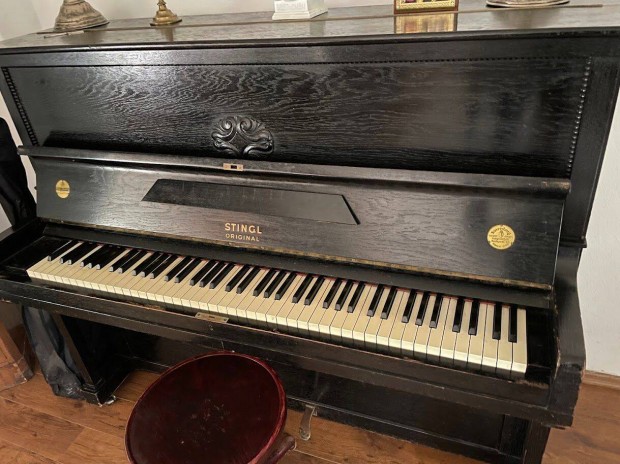 Pianino Sternberg