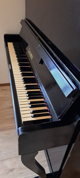Pianínó eladó Zalaegerszegen