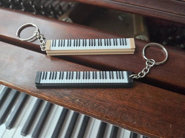 Piano zongora szintetizátor kulcstartó