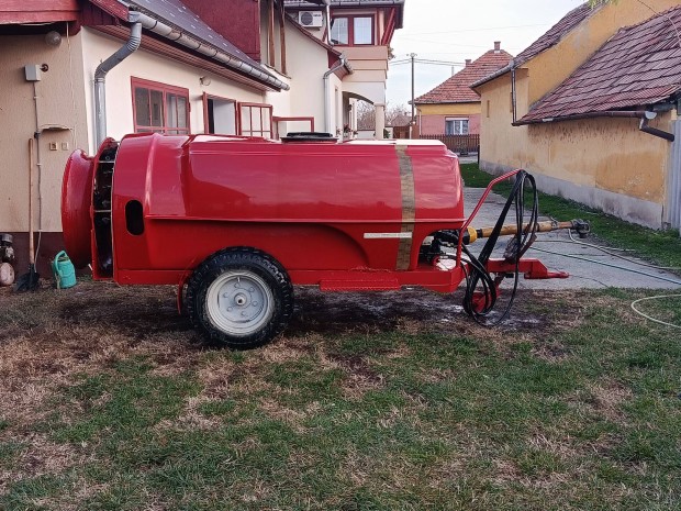 Piave ltetvnyes permetezgp elad