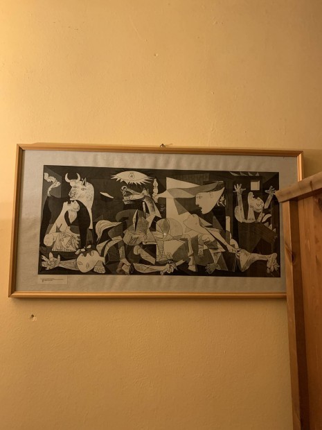 Picasso Guernica reprodukci keretben