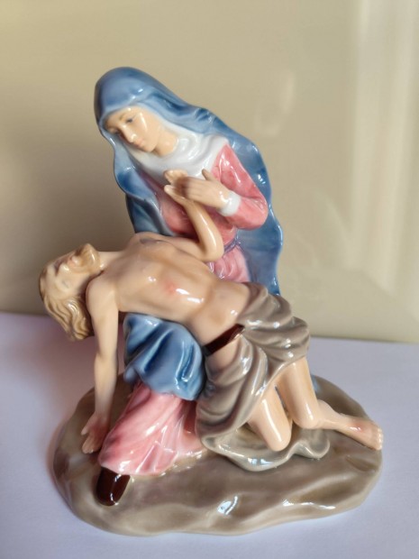 Pieta olasz porceln szobor