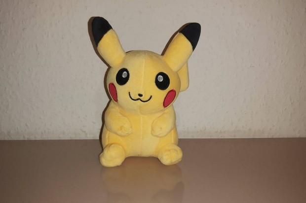 Pikachu Pokmon plss 18 cm j Kszleten szmlval