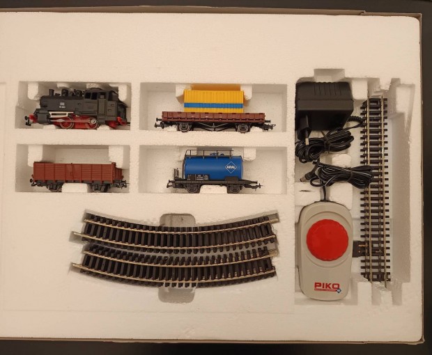 Piko villanyvas�t start set, kisvas�t k�szlet g�zmozdonnyal, H0 szett 