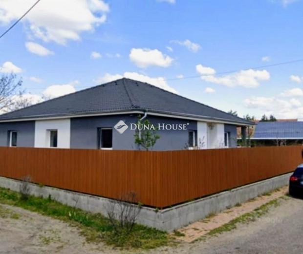 Pilisen Brut�lis M�szaki Tartalom Ahol az alap nem csak egy sz�