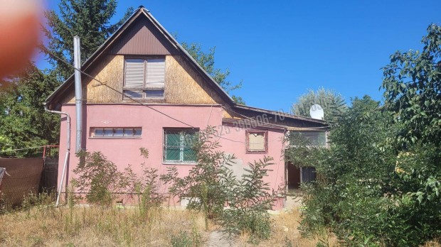 Pilisen tehermentes azonnal k�lt�zhet� tet�t�r be�p�t�ses z�rtkerti in