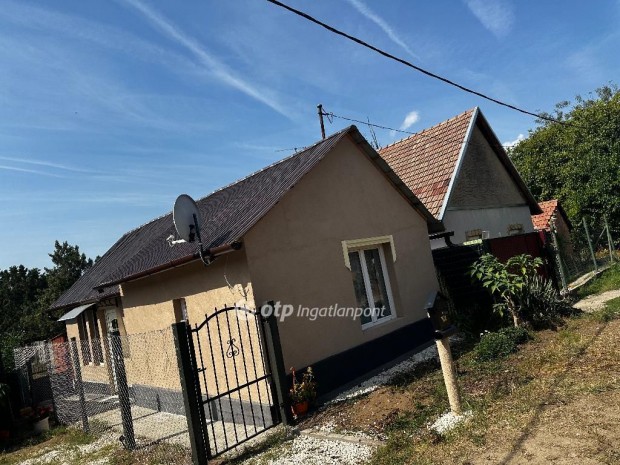 Pilisi 38 nm-es h�z elad�