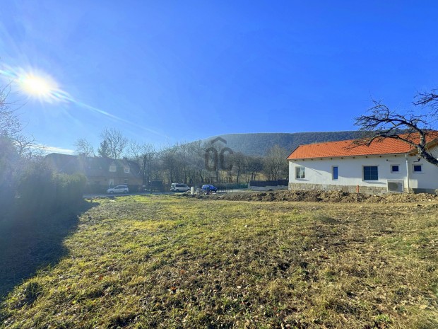 Pilisszentkereszti elad� telek