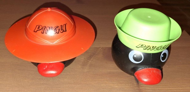 Pingu műanyag cukorkatároló