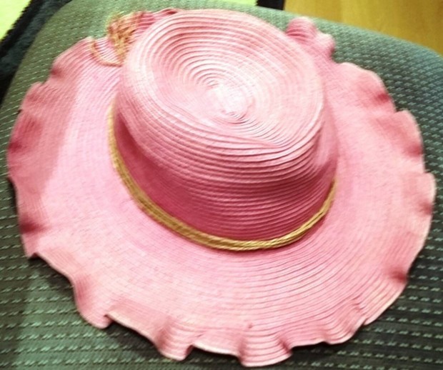 Pink fodros kalap