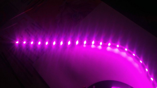 Pink ledszalag 5050 smd led 60 db / méter