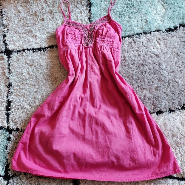 Pink nyri ruha