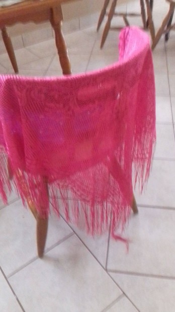 Pink poncho anyagban mints