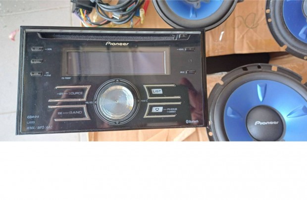 Pioneer 2din autrdi hangszrkkal