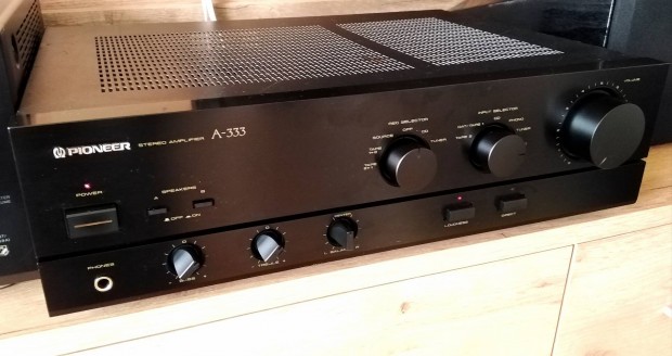 Pioneer A333 erst stereo. 