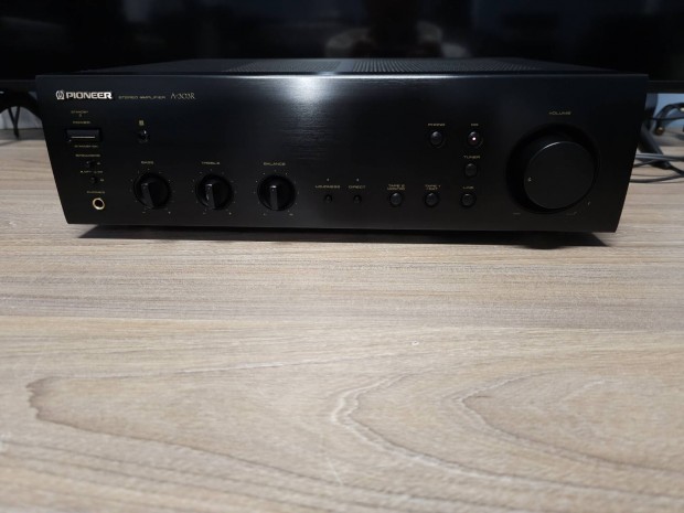 Pioneer A-303R sztereo erst!