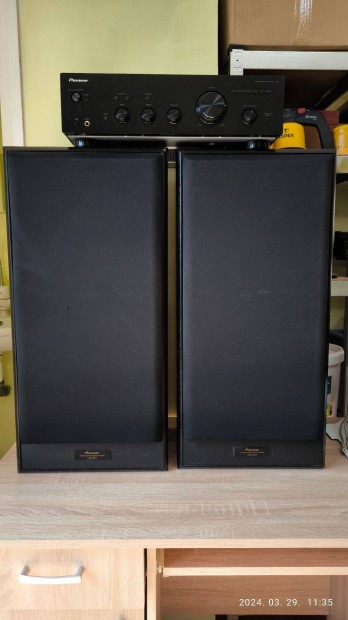 Pioneer A-30 Erst + 2db Pioneer CS-7070 3 utas hangfal