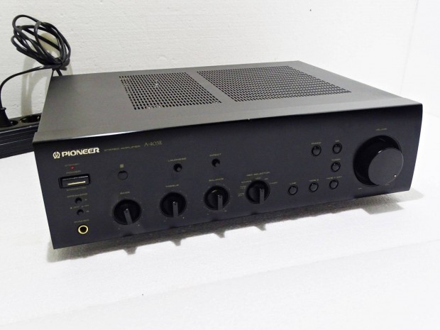 Pioneer A-403R sztere erst