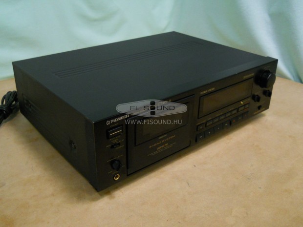 Pioneer CT-F676 ,3 fejes 1 kazettás magnó deck frissen felújítva