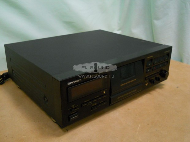 Pioneer CT-S710 ,1 kazetts 3 fejes magn deck