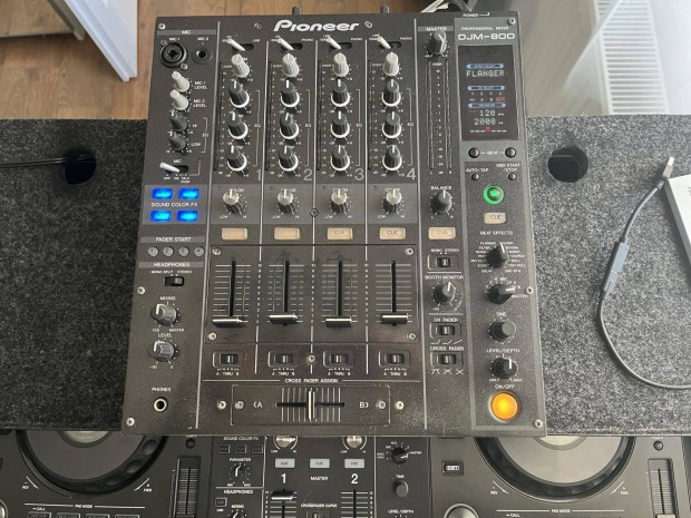 Pioneer DJ DJM-800 Kever