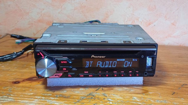 Pioneer Deh-3900BT BLUETOOTH-os USB-s 4×50W-os autórádió