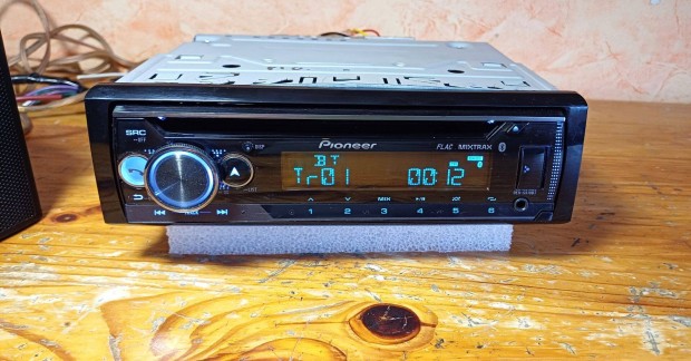 Pioneer Deh-S510BT BLUETOOTH-os USB-s 3pár rca 4×50W-os autórádió