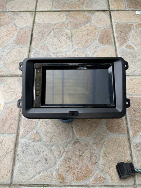 Pioneer Dmh-a240bt Vw beépitő keretével