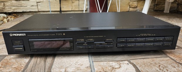 Pioneer F-201 FM /AM rádió tuner