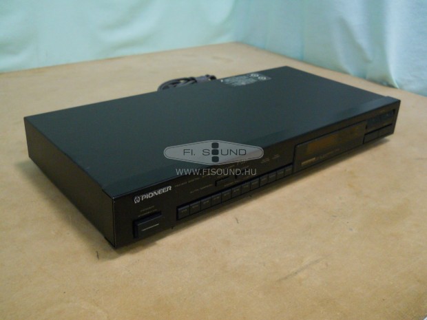 Pioneer F-225 ,AM,FM, digitális rádió tuner