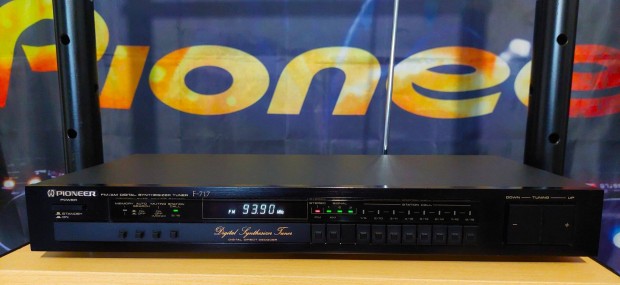 Pioneer F-717 Hi-Fi Tuner.Szp llapotban