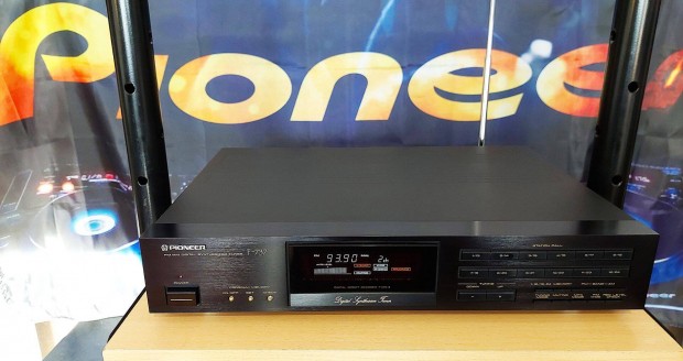 Pioneer F-737 Hi-Fi Tuner TOP llapot!! /Pcs-Zsoltnak /