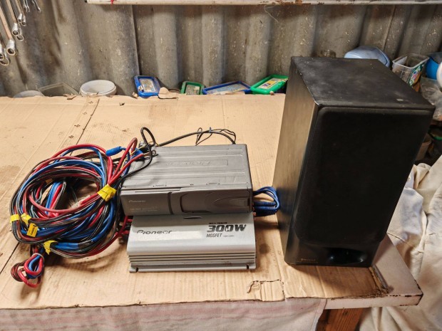 Pioneer GM-X364 aut�s er�s�t� + CDX-P670 cd v�lt� + hangfal + k�bele