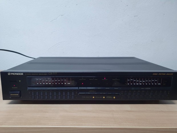 Pioneer GR-777 Stereo Graphic Equalizer