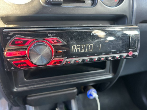 Pioneer MVH-350BT bluetooth-os sztereo rádiós fejegység (használt)