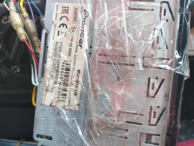 Pioneer MVH-S110UB fejegys�g aux tuner usb er�sit� kimenet